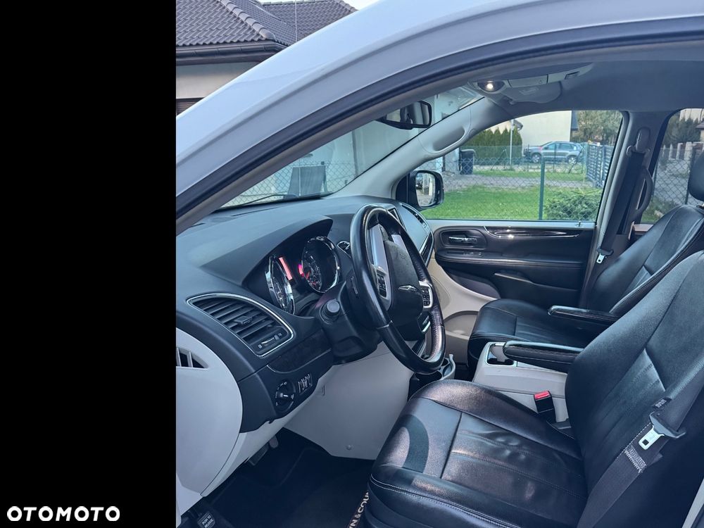 Chrysler Town & Country 3.6 Touring - 9