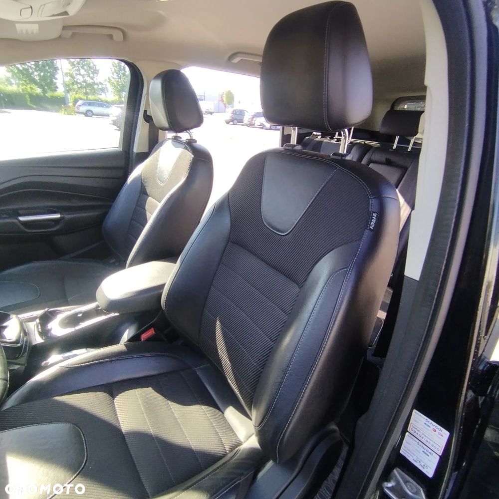 Ford Kuga - 26