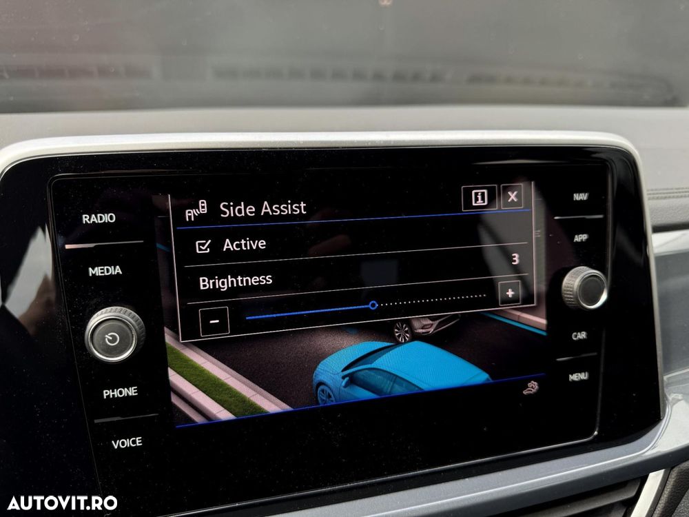 Volkswagen T-Roc - 24