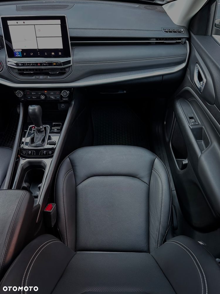 Jeep Compass - 32