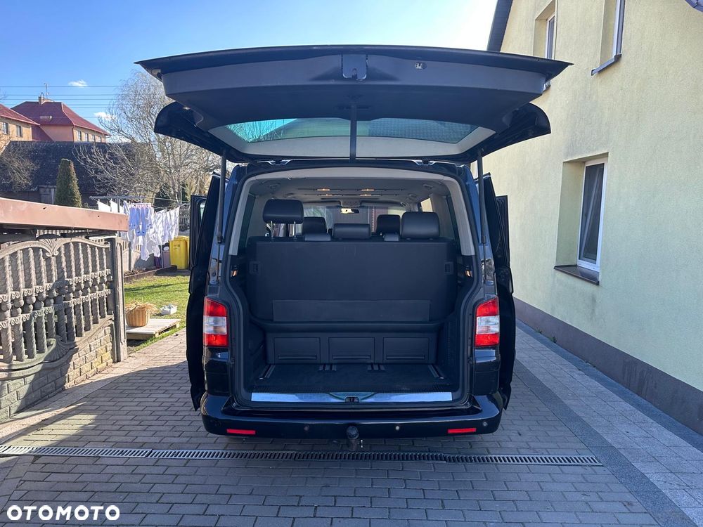Volkswagen Multivan - 11