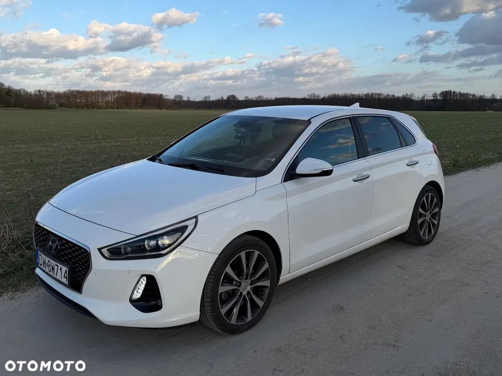 Hyundai i30 1.4 T-GDI Premiere Luxury DCT - 1