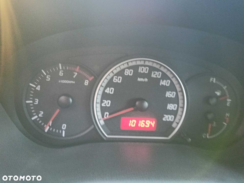 Suzuki Swift - 7
