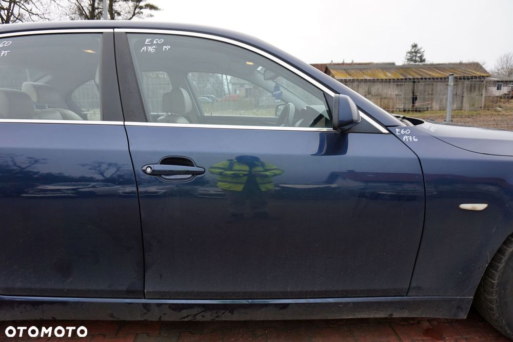 DRZWI PRZEDNIE PRAWE 5 E60 LIFT LCI SEDAN A76 BEZ LUSTERKA / TAPICERKI NIEBIESKI TIEFSEEBLAU BMW 2007-2010 - 1