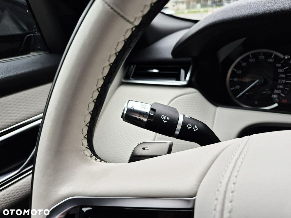 Land Rover Range Rover Velar 2.0 P250 R-Dynamic S - 33