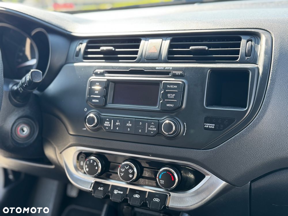 Kia Rio 1.2 Edition 7 - 16