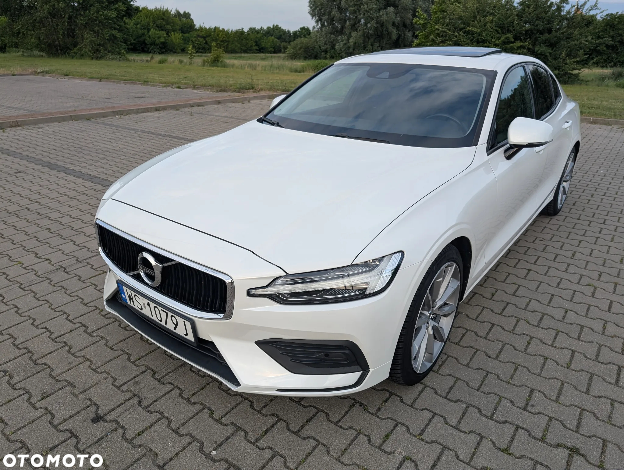 Volvo S60 T6 AWD Momentum Pro - 17