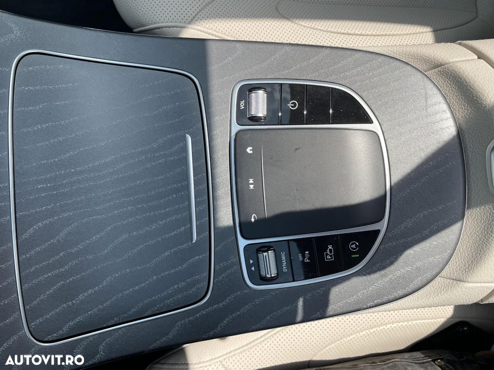 Mercedes-Benz CLS - 25