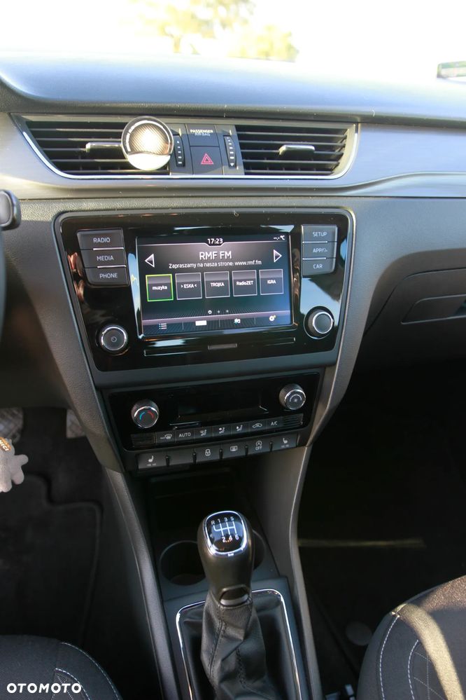 Skoda RAPID 1.0 TSI Style - 10