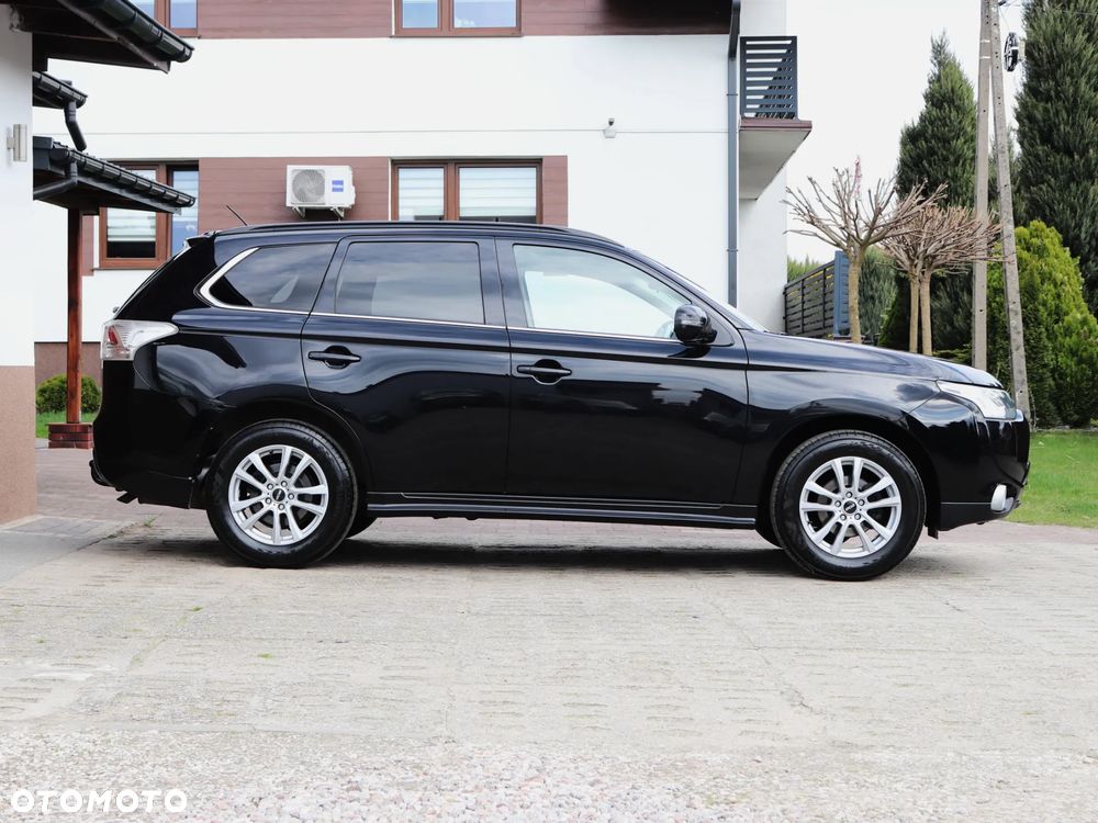 Mitsubishi Outlander 2.0 Intense 2WD - 17