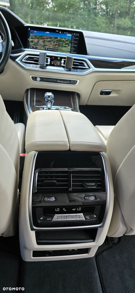 BMW X7 xDrive30d - 10