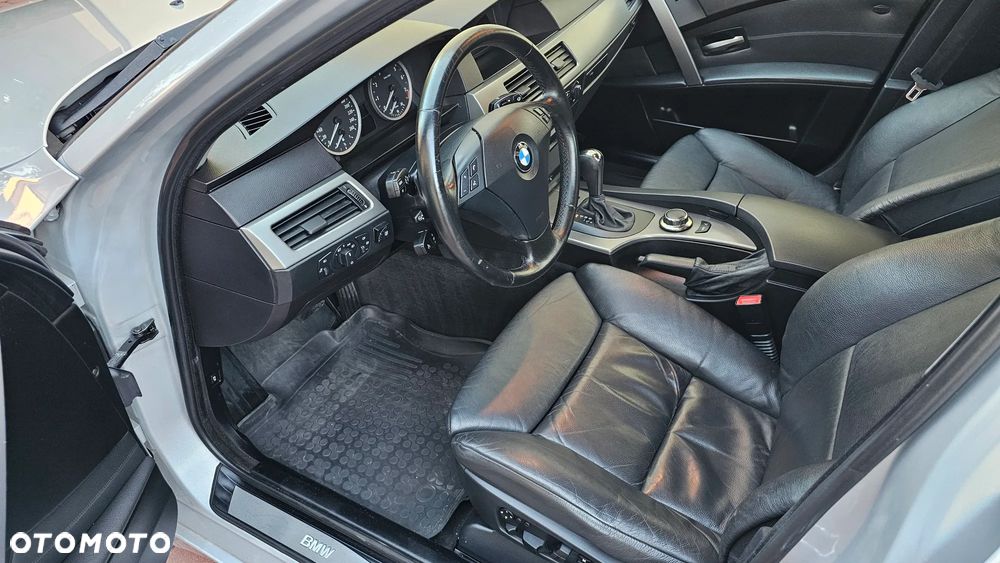 BMW Seria 5 530i - 7