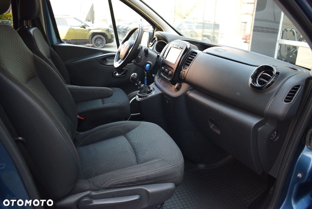 Opel Vivaro - 11
