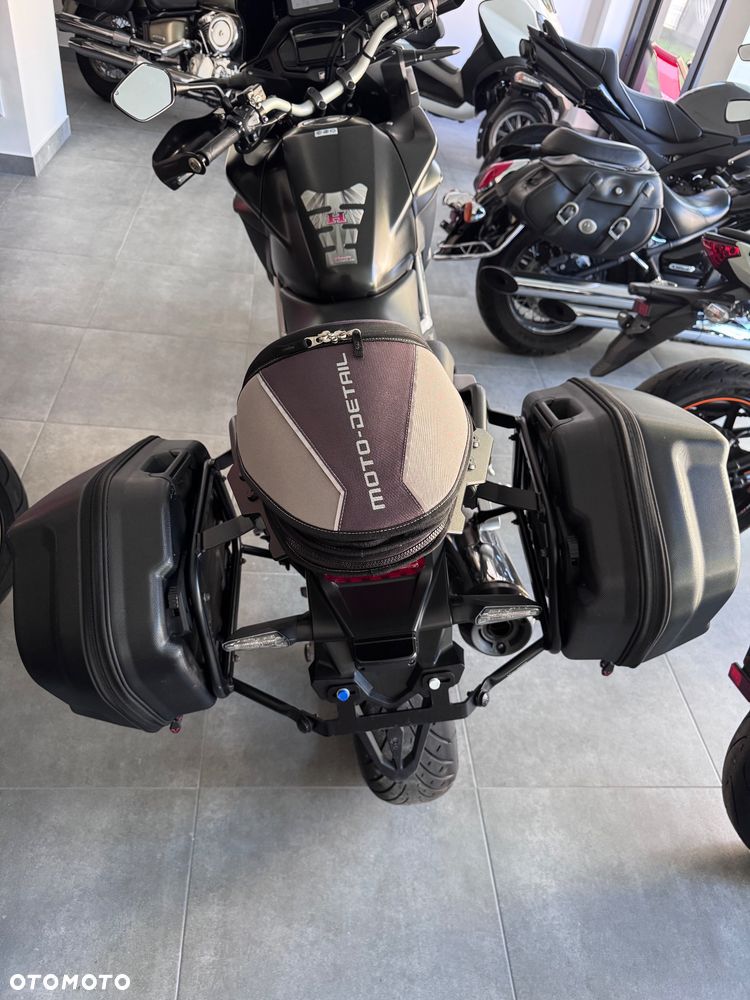 Honda VFR - 14