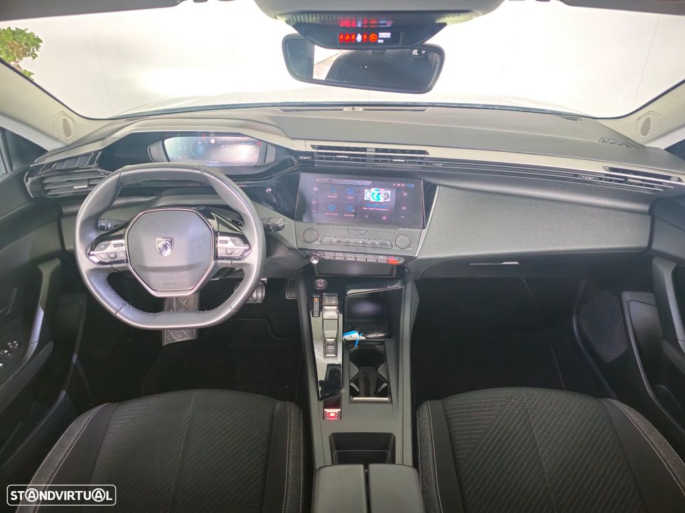 Peugeot 308 180 e-EAT8 GT - 17