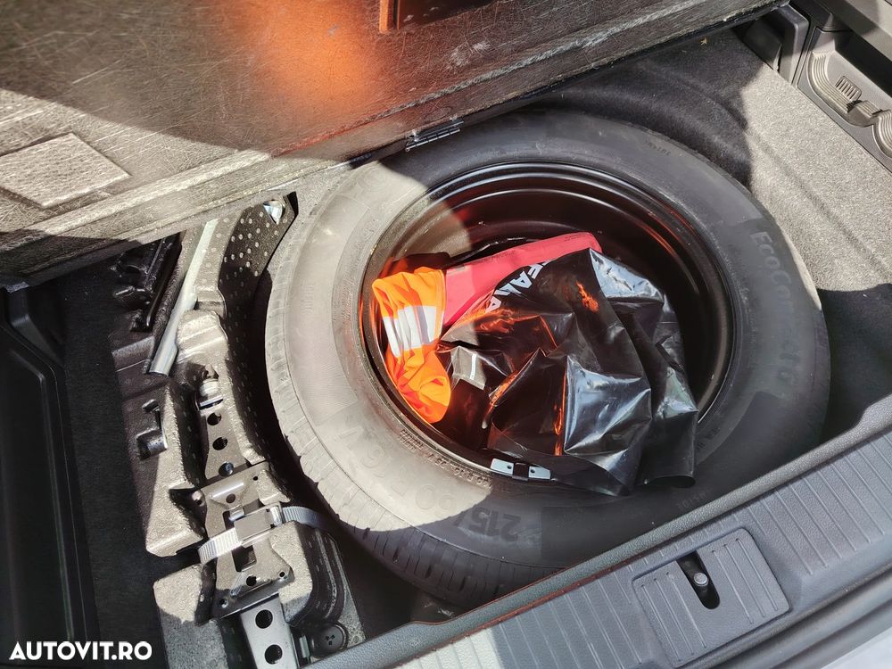 Volkswagen Passat 2.0 TDI SCR DSG Business - 19