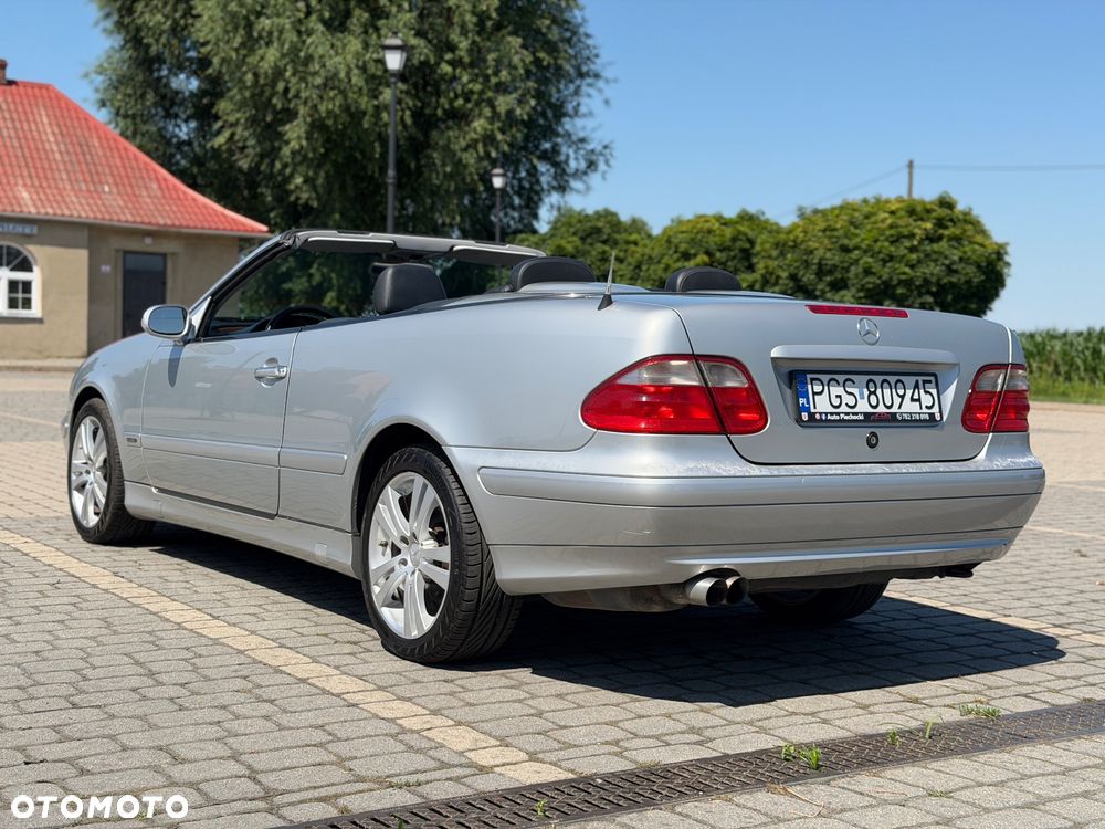 Mercedes-Benz CLK - 4