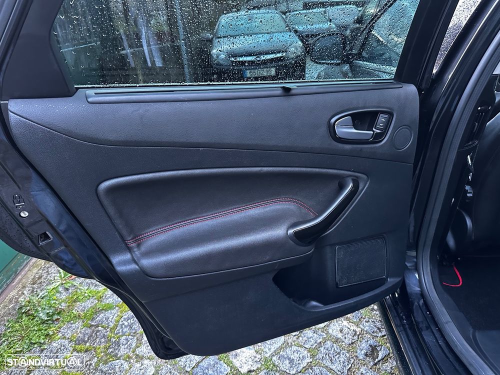 Ford Mondeo SW 2.2 TDCi Titanium S - 38