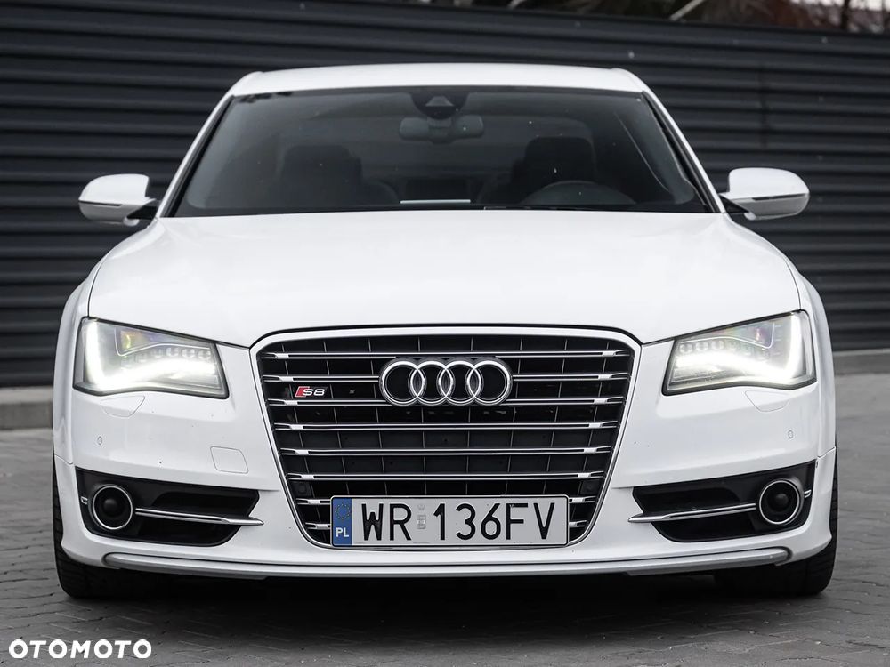 Audi S8 - 4