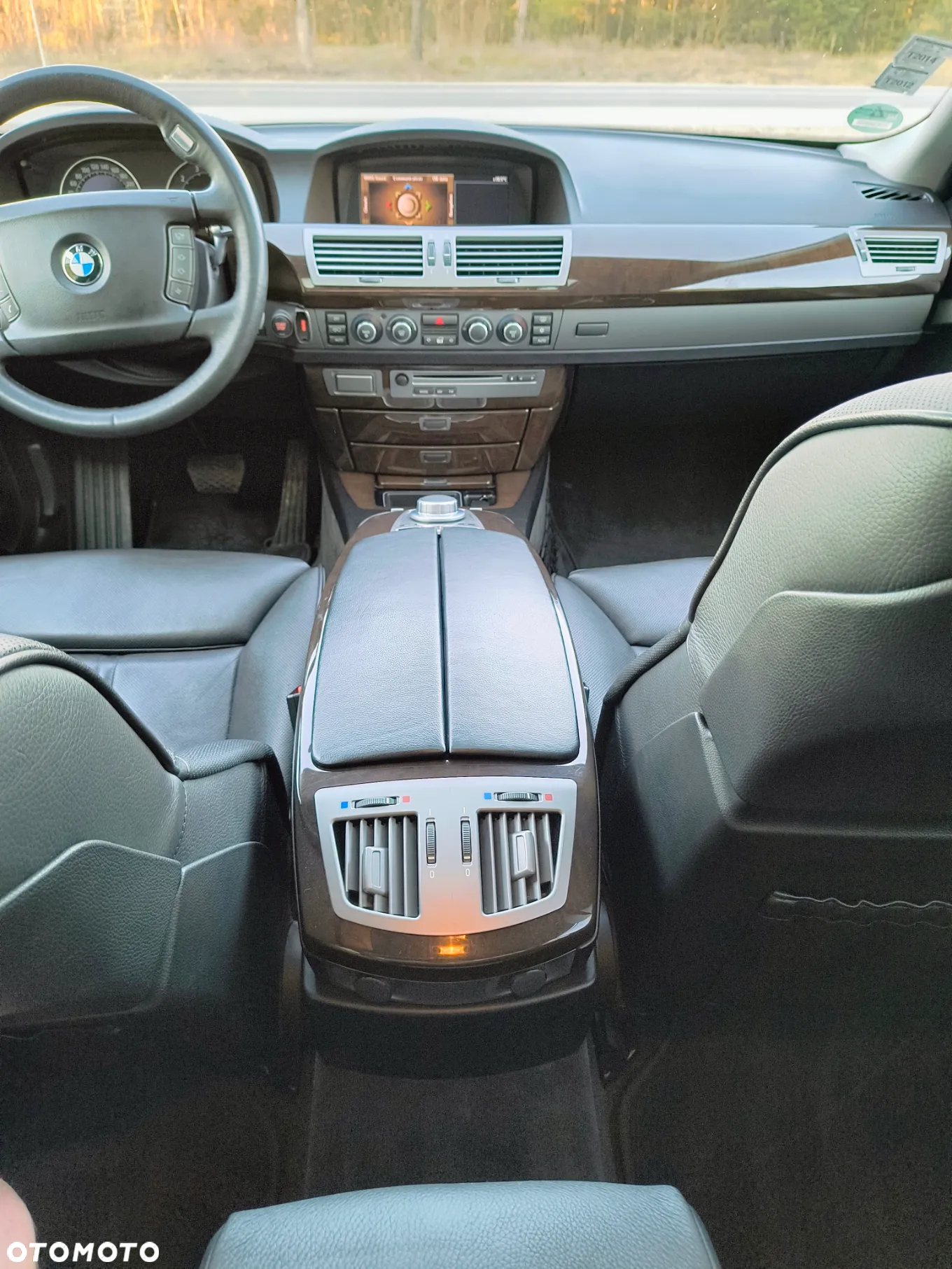 BMW Seria 7 740i - 32