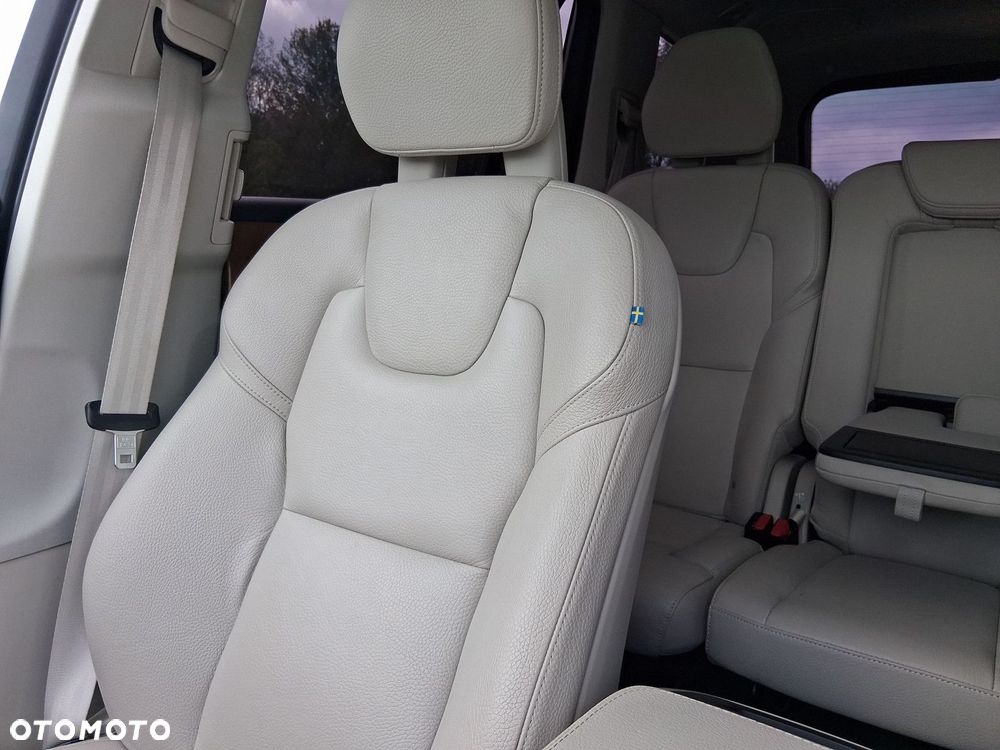 Volvo XC 90 - 18