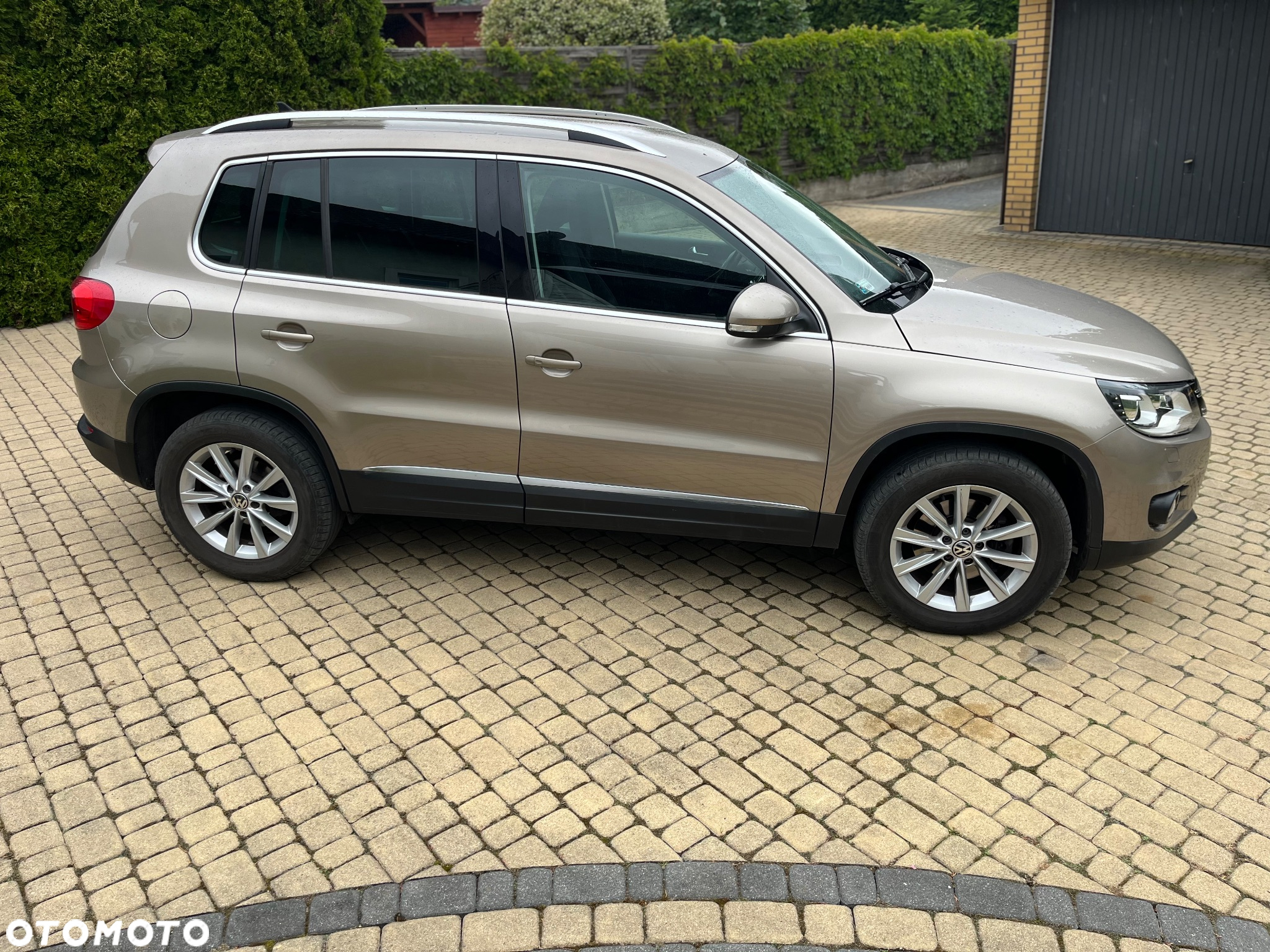 Volkswagen Tiguan 1.4 TSI BlueMotion Technology Exclusive - 24