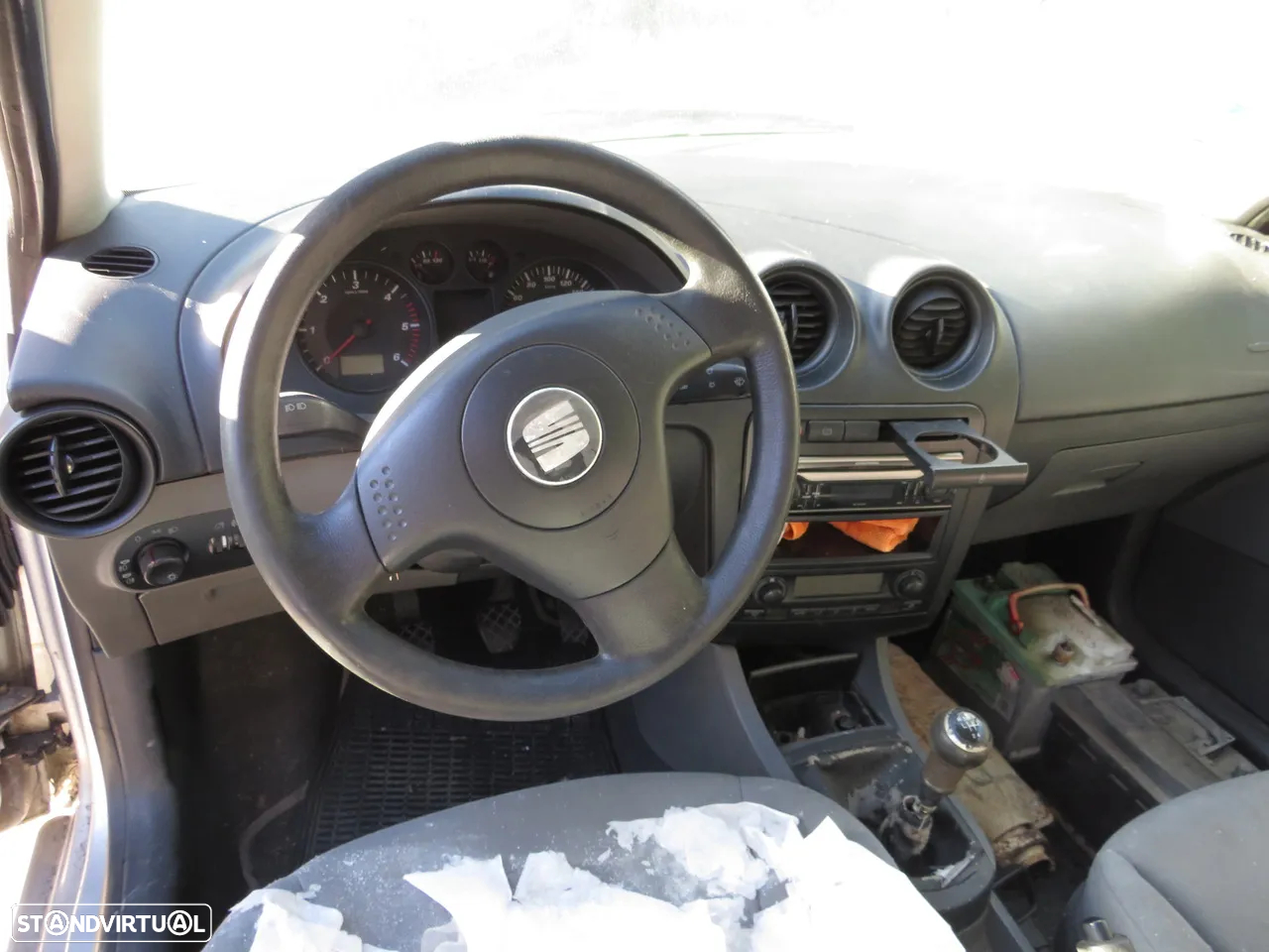 Seat Ibiza 1.4 (75 CV) - Peças Usadas (9236) - 4
