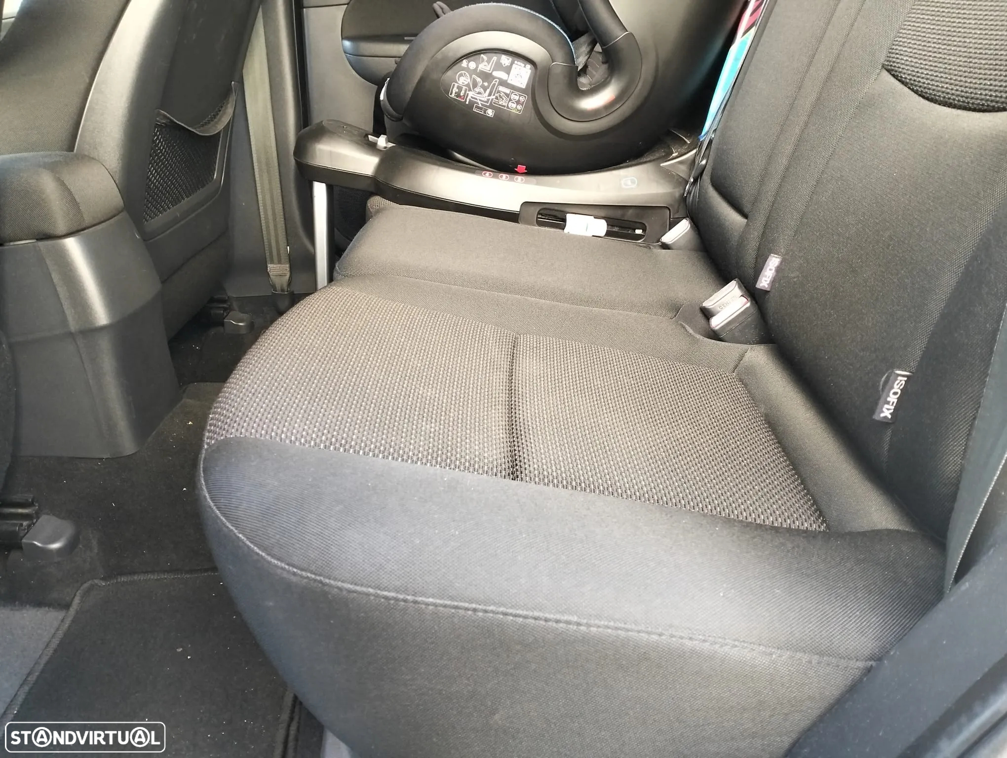 Hyundai i30 1.6 CRDI Blue Comfort - 21