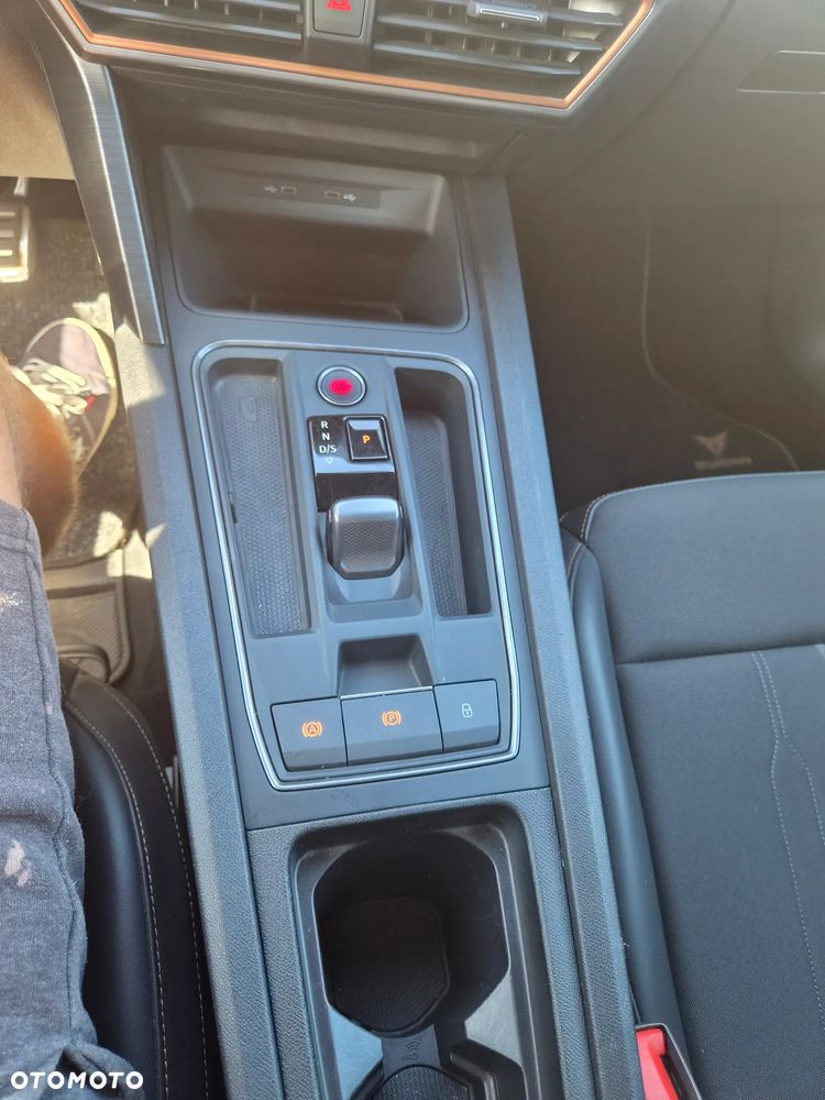 Cupra Formentor VZ 1.4 e-Hybrid DSG Priority - 25