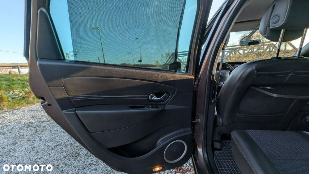 Renault Grand Scenic - 16