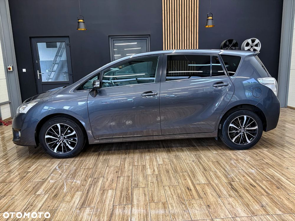 Toyota Verso 1.8 Prestige 7os MS - 12