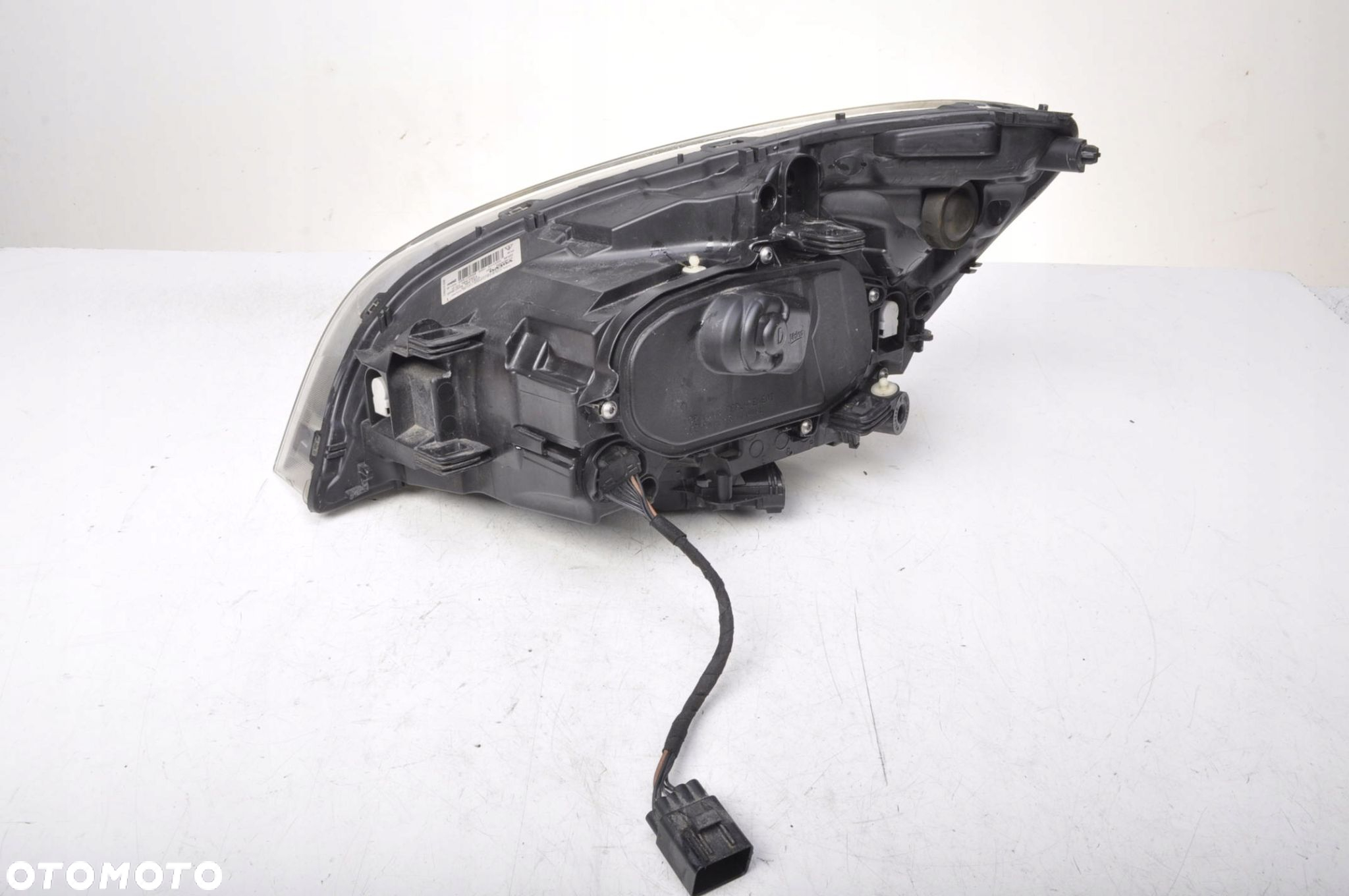 VOLVO S60 V60 LAMPA PRAWY PRZÓD XENON 31383065 - 4