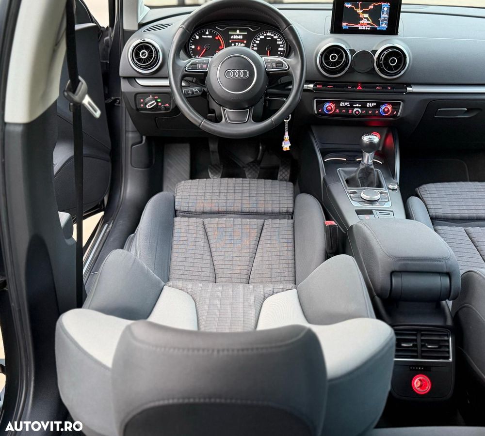 Audi A3 Sportback 1.6 TDI DPF Ambition - 15
