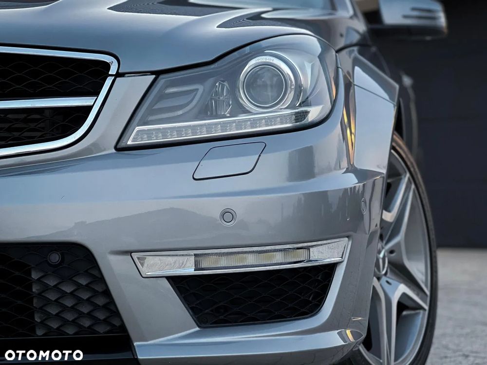 Mercedes-Benz Klasa C 63 AMG AMG SPEEDSHIFT MCT AMG Performance Package - 18