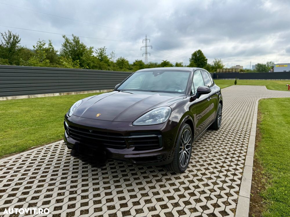 Porsche Cayenne - 1