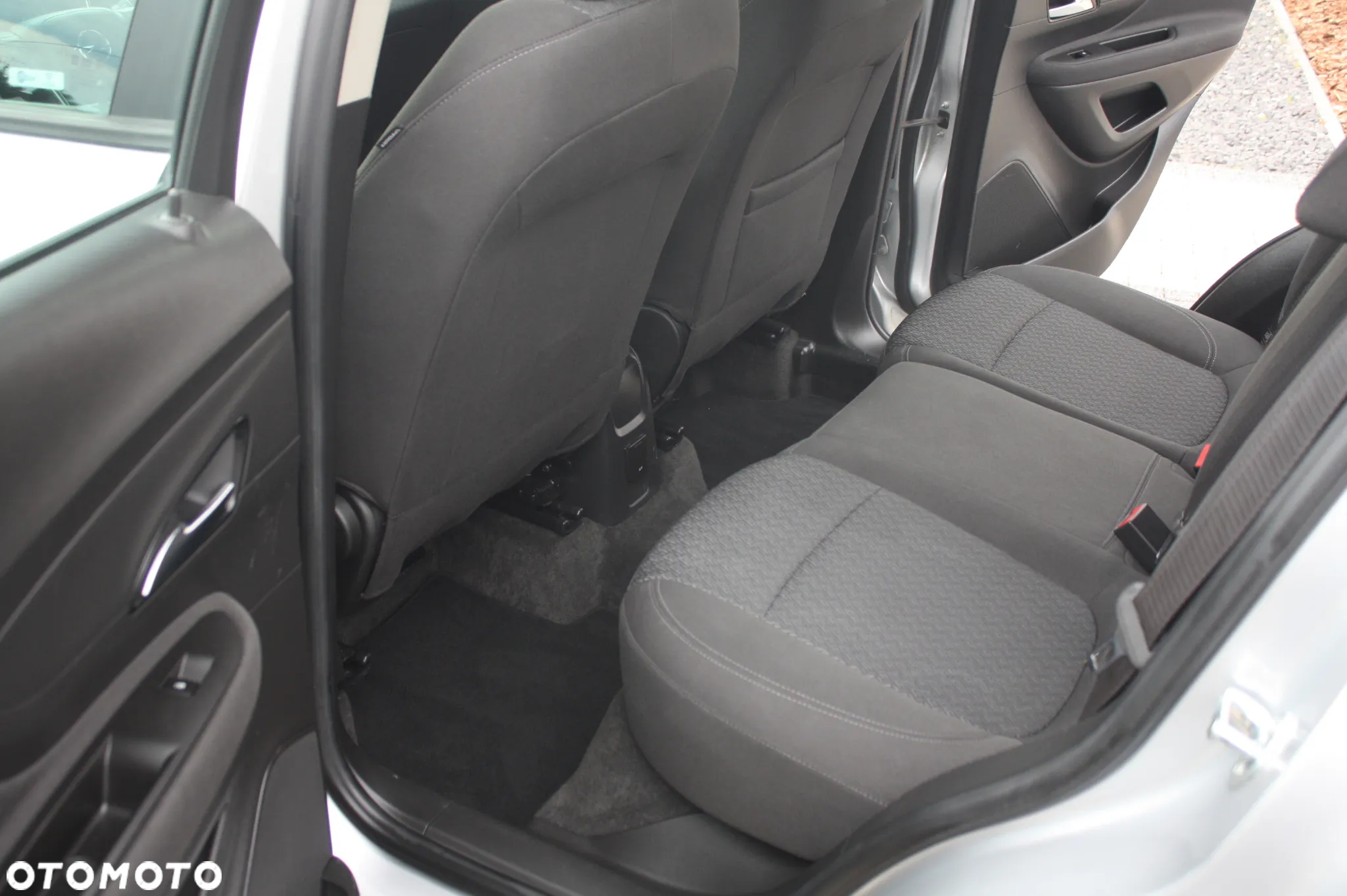 Opel Mokka X 1.6 CDTI Design Line S&S - 13