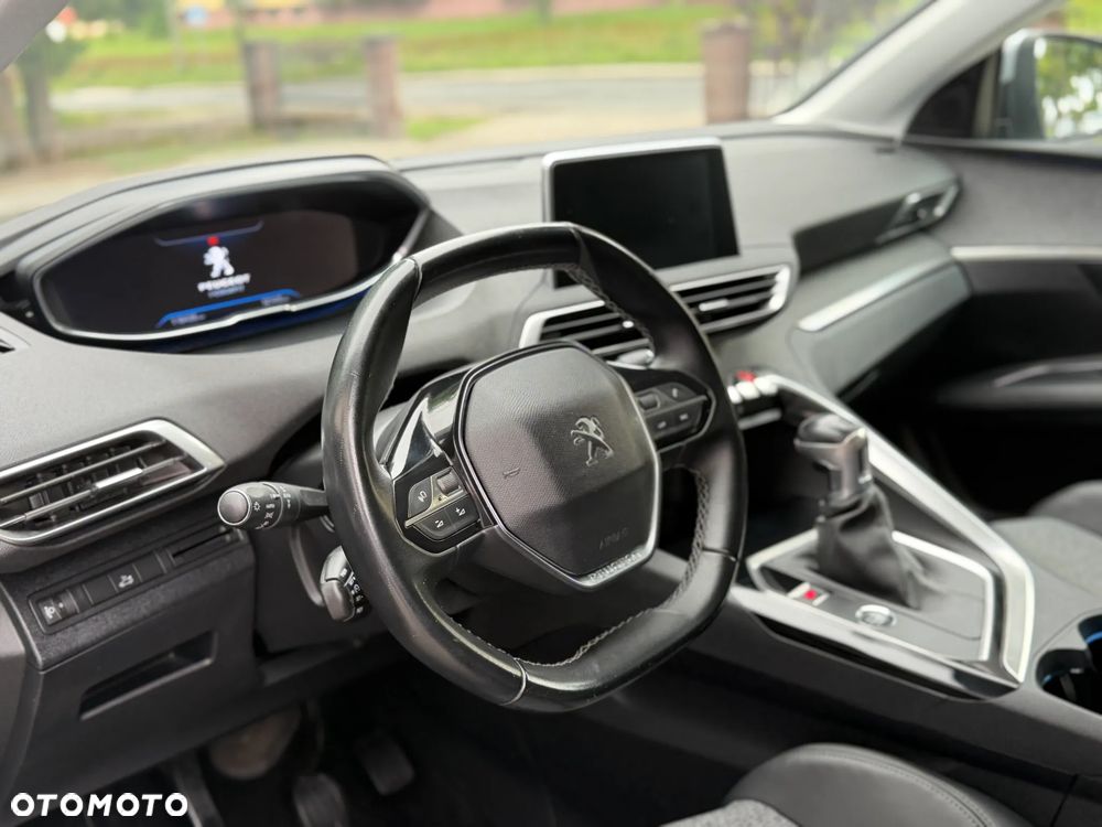 Peugeot 3008 1.2 PureTech Allure S&S - 26