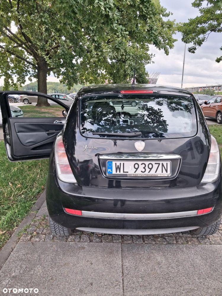 Lancia Ypsilon 1.2 8V Argento (5 os.) - 2