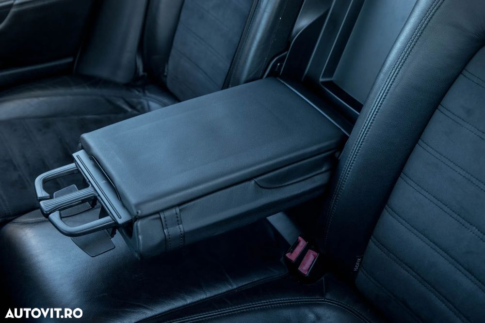 Volkswagen Passat 1.6 TDI DPF BlueMotion Technology Highline - 32