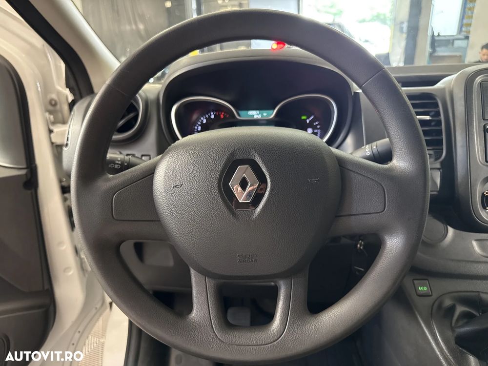Renault Trafic - 17