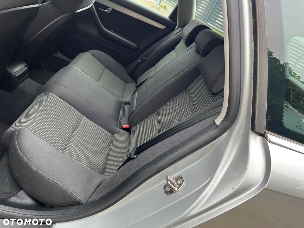 Audi A4 Avant 2.0 TDI - 18
