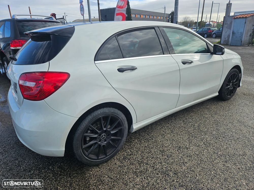 Mercedes-Benz A 180 CDI AMG Line - 9