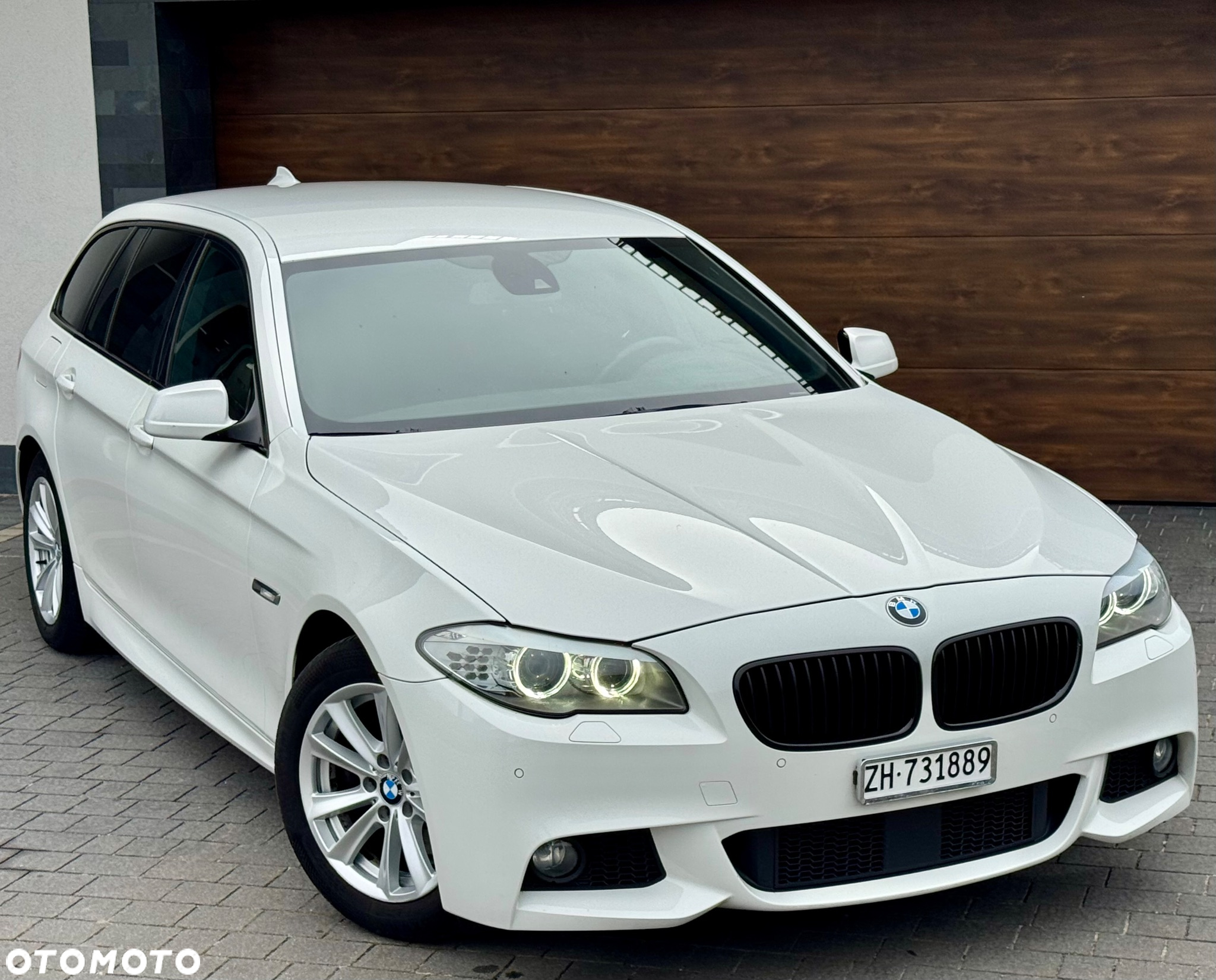 BMW Seria 5 520d Touring Sport-Aut - 4