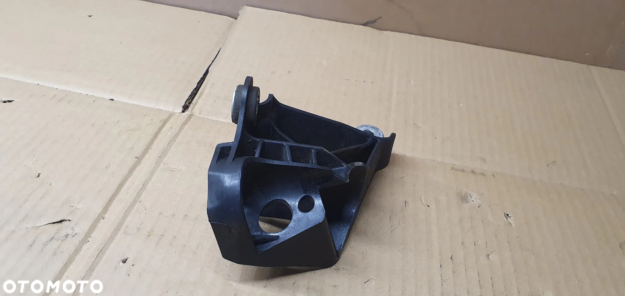 Uchwyt mocowanie linek zmiany biegów VW Polo V 6R 1S0711789B - 4