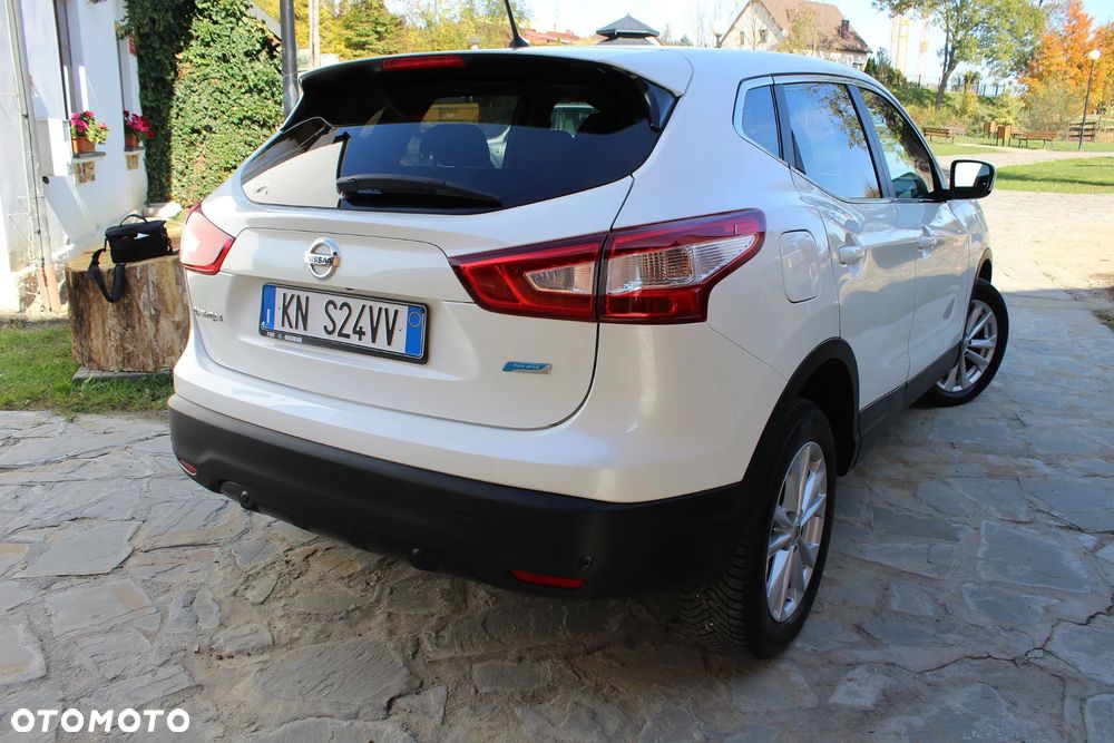 Nissan Qashqai 2015 photo 2