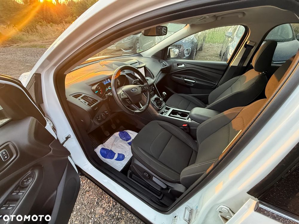 Ford Kuga 1.5 EcoBoost 2x4 Individual - 18