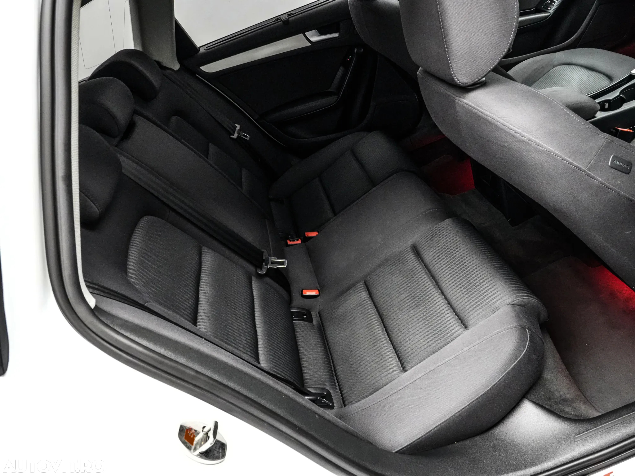 Audi A4 Avant 2.0 TDI quattro Stronic - 14