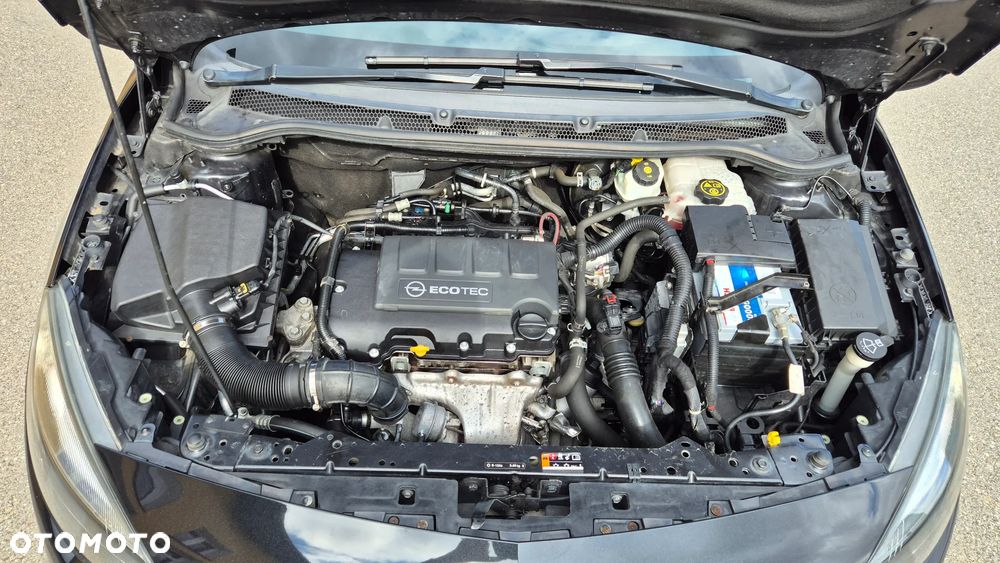 Opel Astra 1.4 Turbo - 23