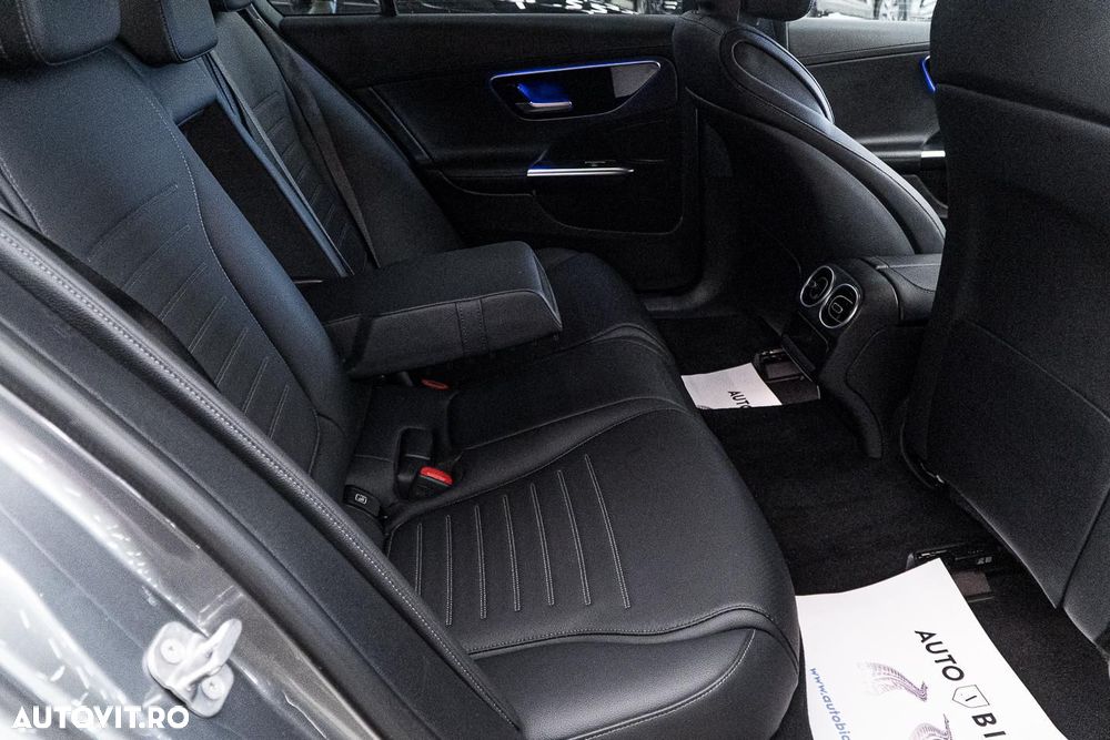 Mercedes-Benz C 300 e T 9G-TRONIC AMG Line - 9