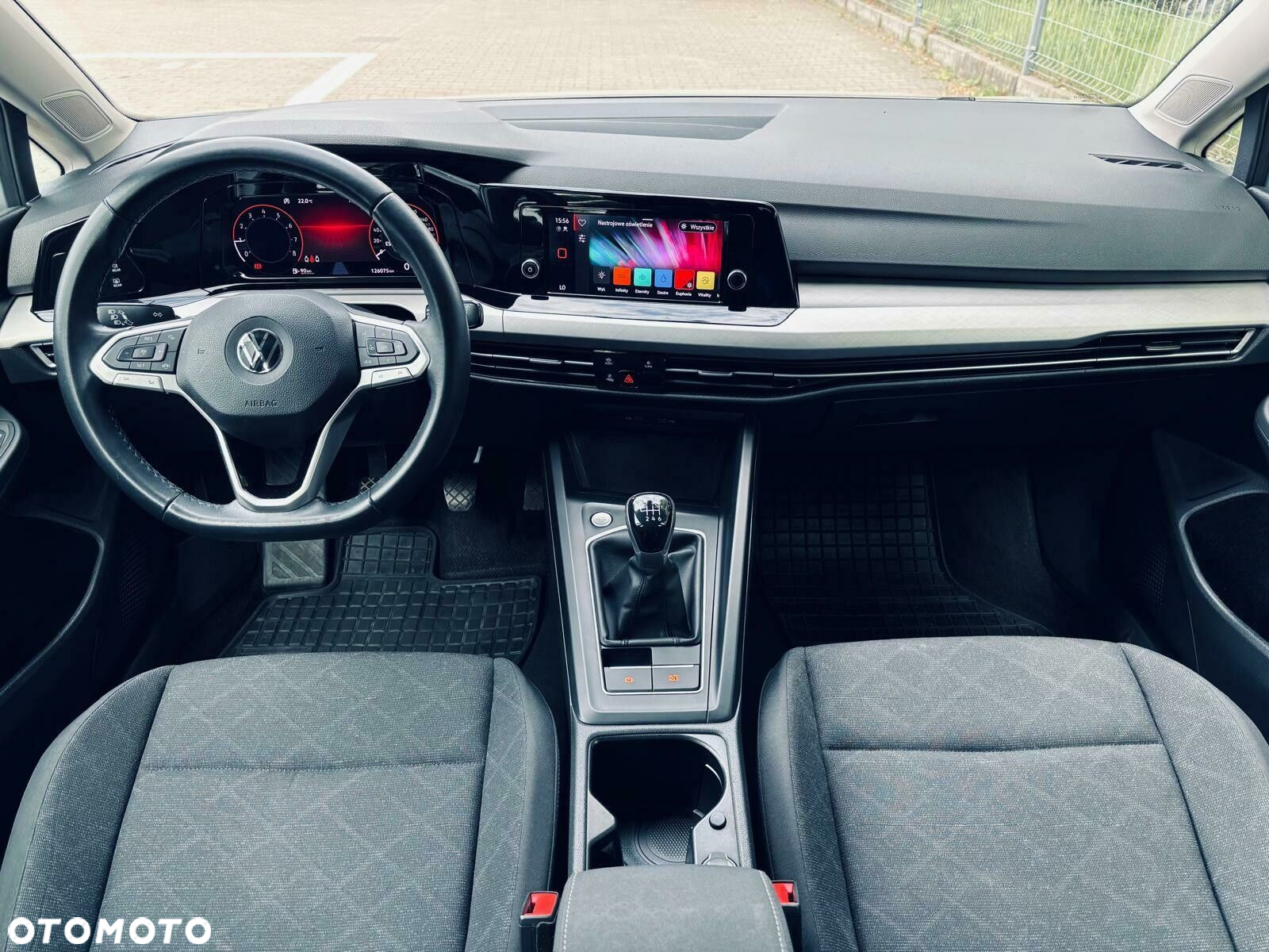 Volkswagen Golf VIII 1.5 TSI EVO Life - 18